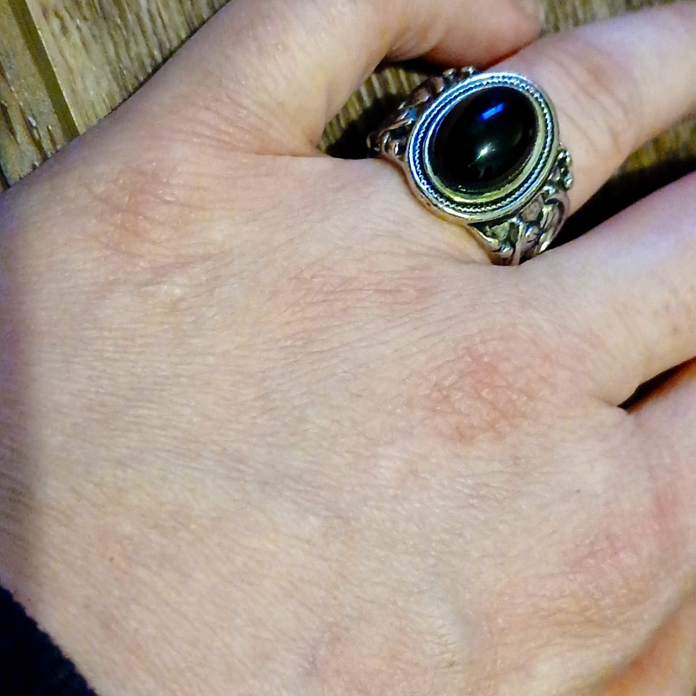 Ring‎
